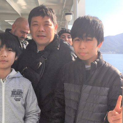野崎さん　　家族旅行で船に乗りました